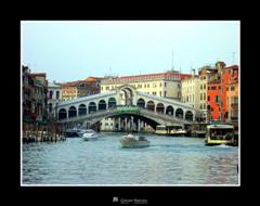Eine Sch&ouml;ne gro&szlig;e Br&uuml;cke in Venedig